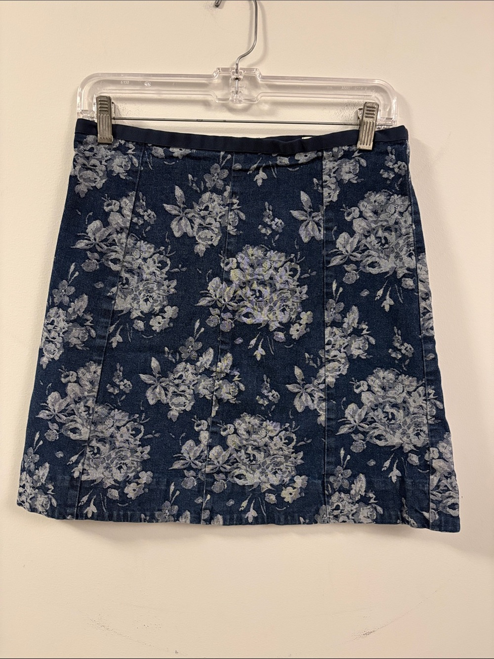 Vintage Y2K GAP Floral Denim Mini Skirt - Size 6